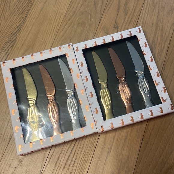 Anthropologie Mackenzie Cheese Knives - Picture 2 of 7
